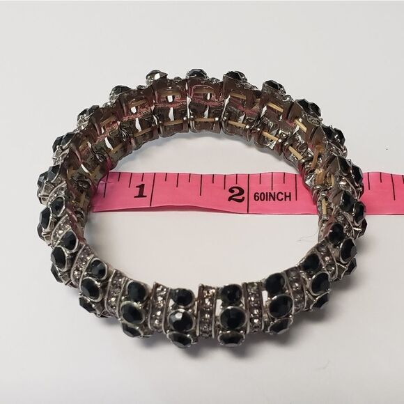 EUC domed black jeweled and faux diamond stretchy bracelet - Picture 9 of 9